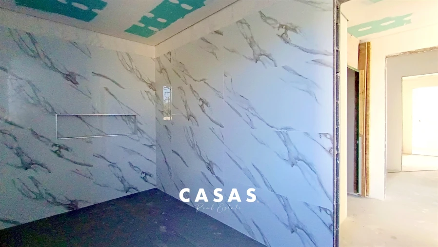 Moradia T2 para Venda em Arco da Calheta Foto 17