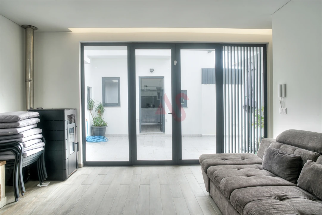 Moradia T5 para Venda em Aguçadoura e Navais Foto 16