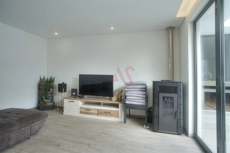 Moradia T5 para Venda em Aguçadoura e Navais Foto 14