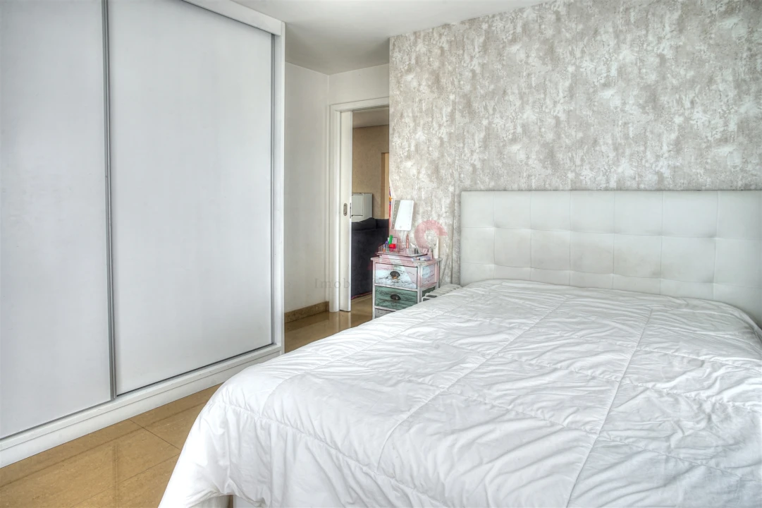 Prédio para Venda em Torrados e Sousa Foto 13