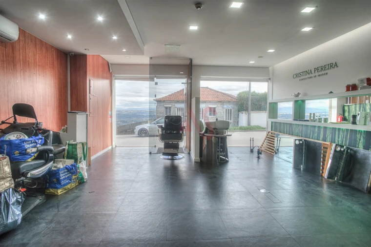 Prédio para Venda em Torrados e Sousa Foto 34