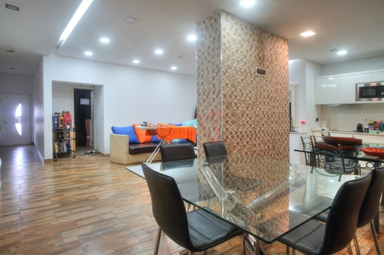 Prédio para Venda em Torrados e Sousa Foto 10