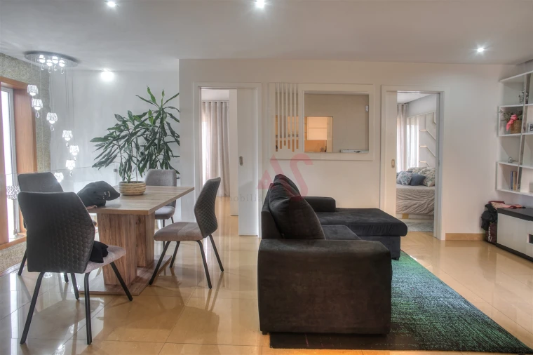 Prédio para Venda em Torrados e Sousa Foto 1