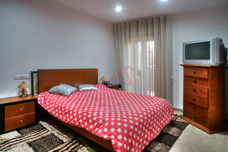 Prédio para Venda em Torrados e Sousa Foto 22