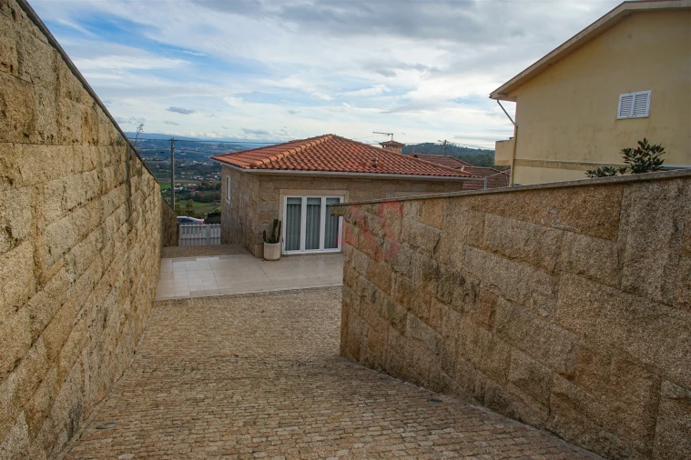 Prédio para Venda em Torrados e Sousa Foto 31