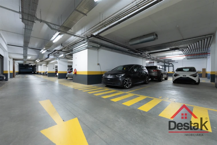 Apartamento T3 para Venda em Alcochete Foto 27