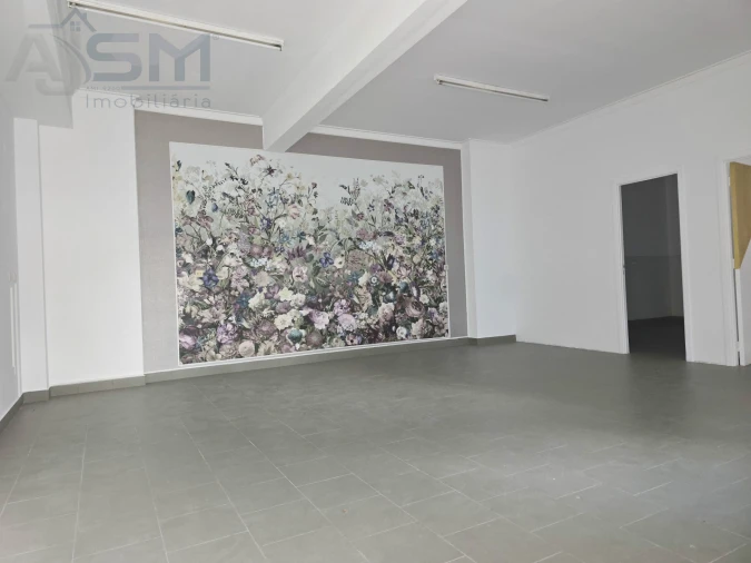 Loja para Arrendamento em Cacém e São Marcos