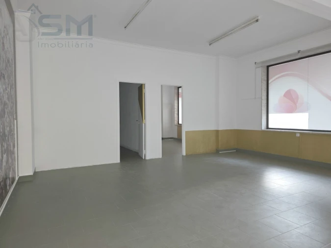 Loja para Arrendamento em Cacém e São Marcos Foto 4