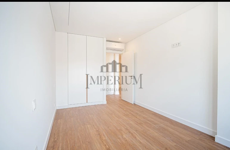 Apartamento T3 para Venda em Arruda dos Vinhos Foto 2