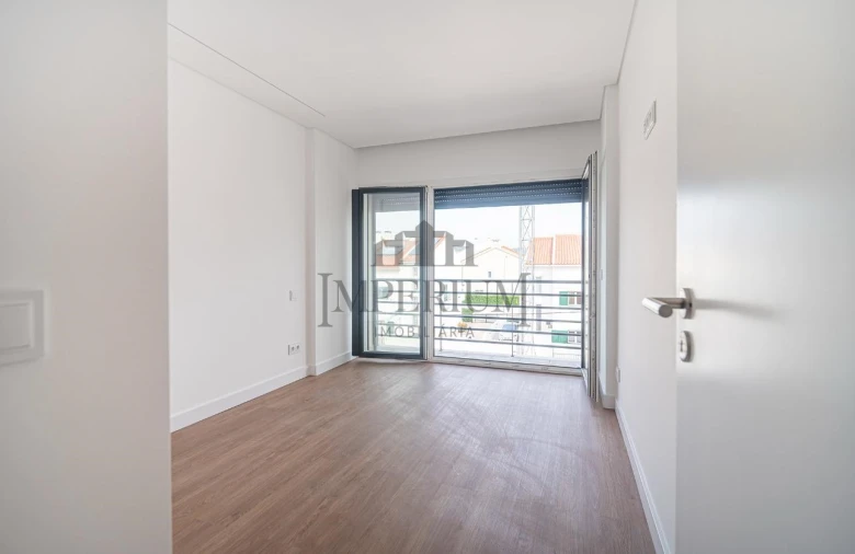 Apartamento T3 para Venda em Arruda dos Vinhos Foto 7