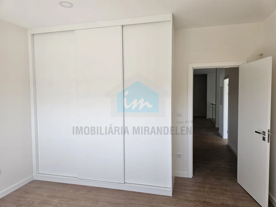 Moradia T3 para Venda em Mirandela Foto 10