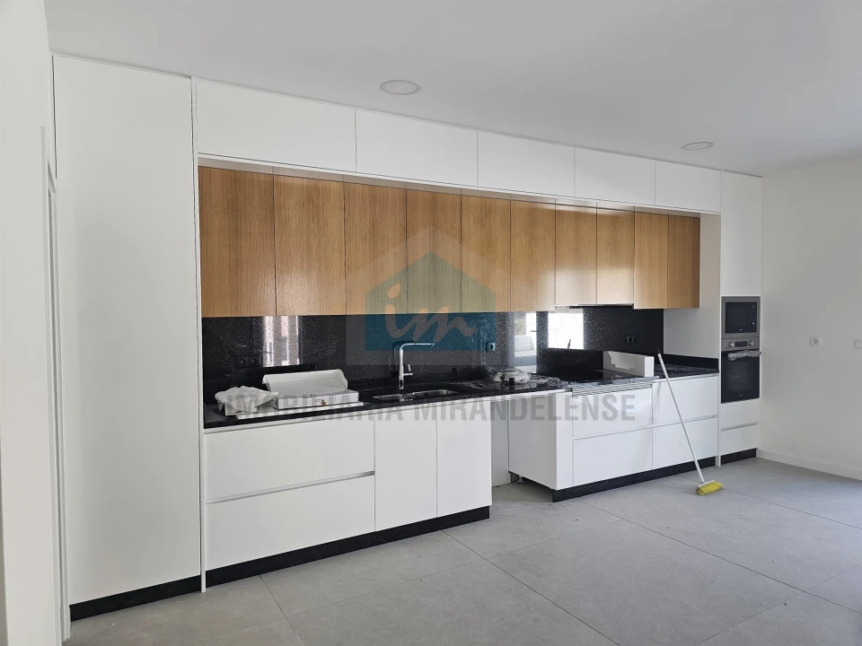 Moradia T3 para Venda em Mirandela Foto 3