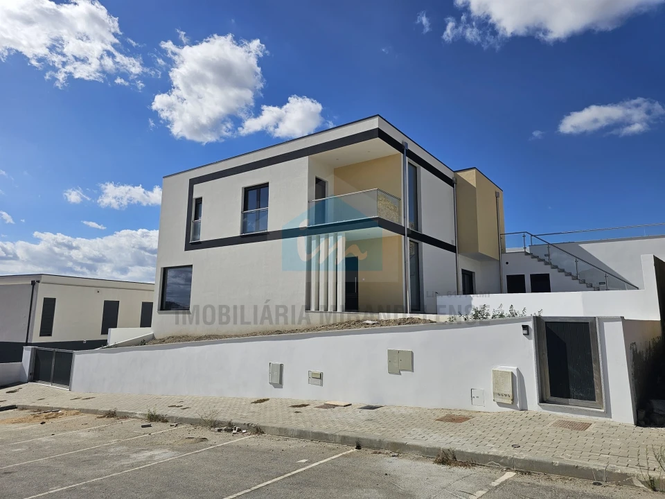 Moradia T3 para Venda em Mirandela Foto 2