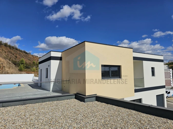 Moradia T3 para Venda em Mirandela Foto 15