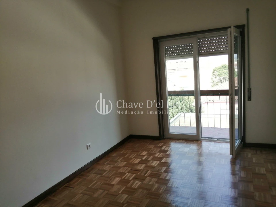 Apartamento T1 para Arrendamento em Viseu Foto 5