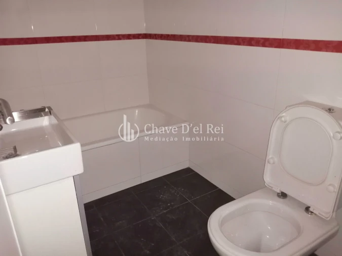 Apartamento T4 para Arrendamento em Viseu Foto 14