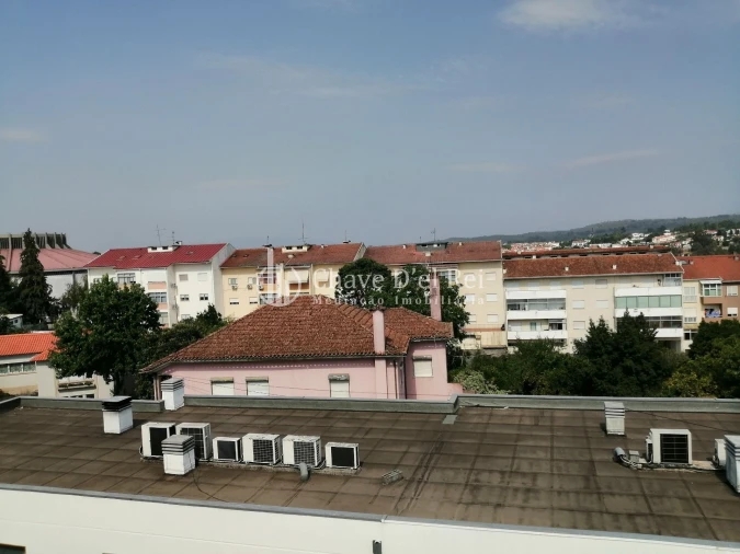 Apartamento T4 para Arrendamento em Viseu Foto 19