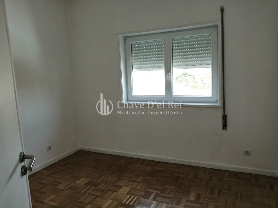 Apartamento T4 para Arrendamento em Viseu Foto 12