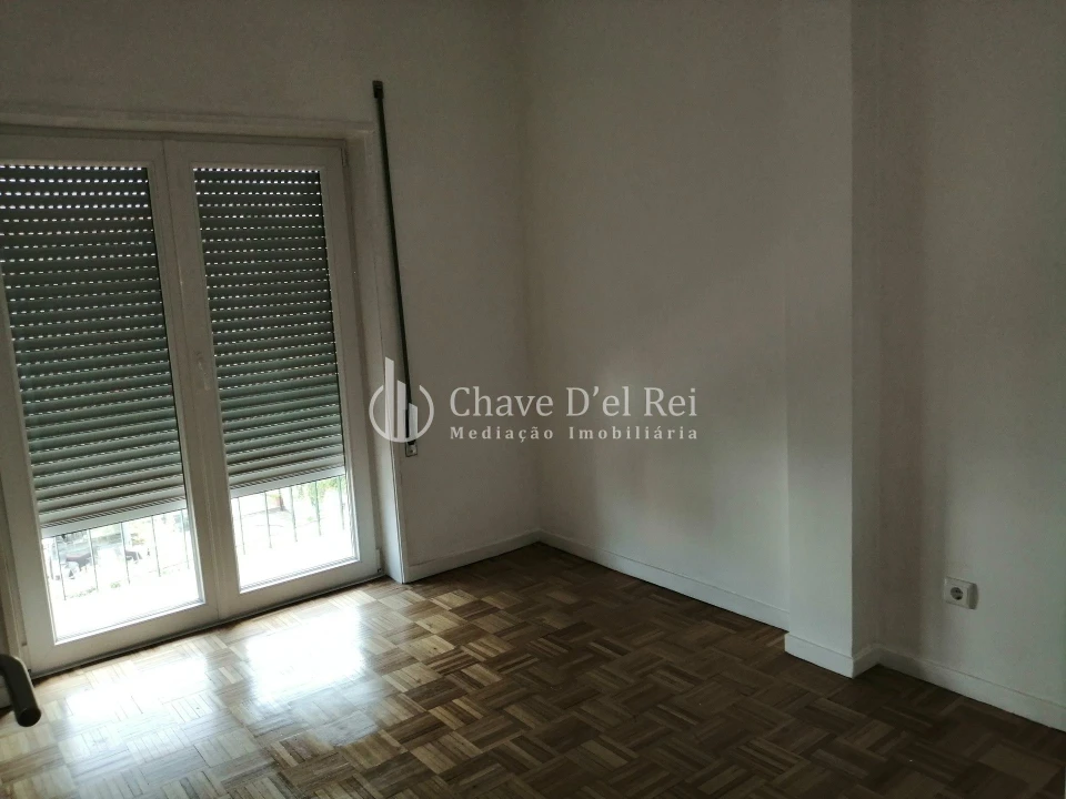 Apartamento T4 para Arrendamento em Viseu Foto 10