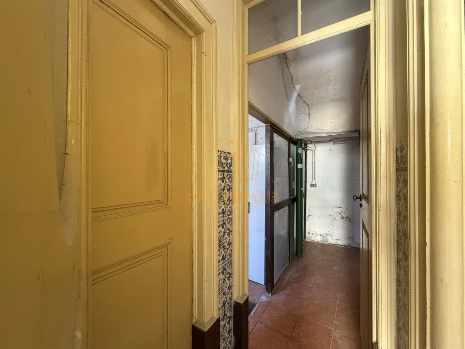 Prédio para Venda em Buarcos Foto 4