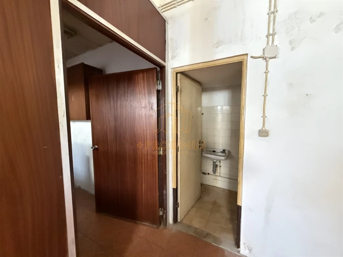 Prédio para Venda em Buarcos Foto 8