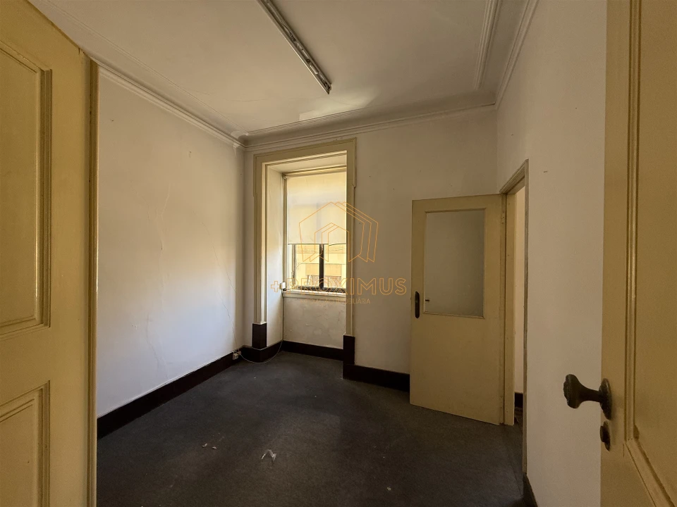 Prédio para Venda em Buarcos Foto 18