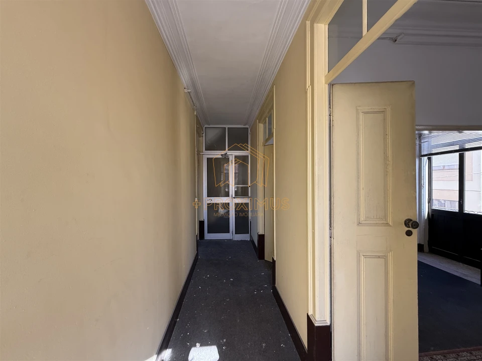 Prédio para Venda em Buarcos Foto 27