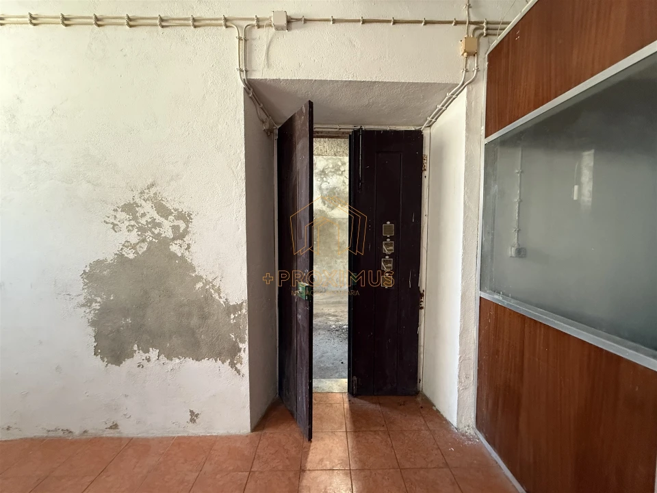 Prédio para Venda em Buarcos Foto 12