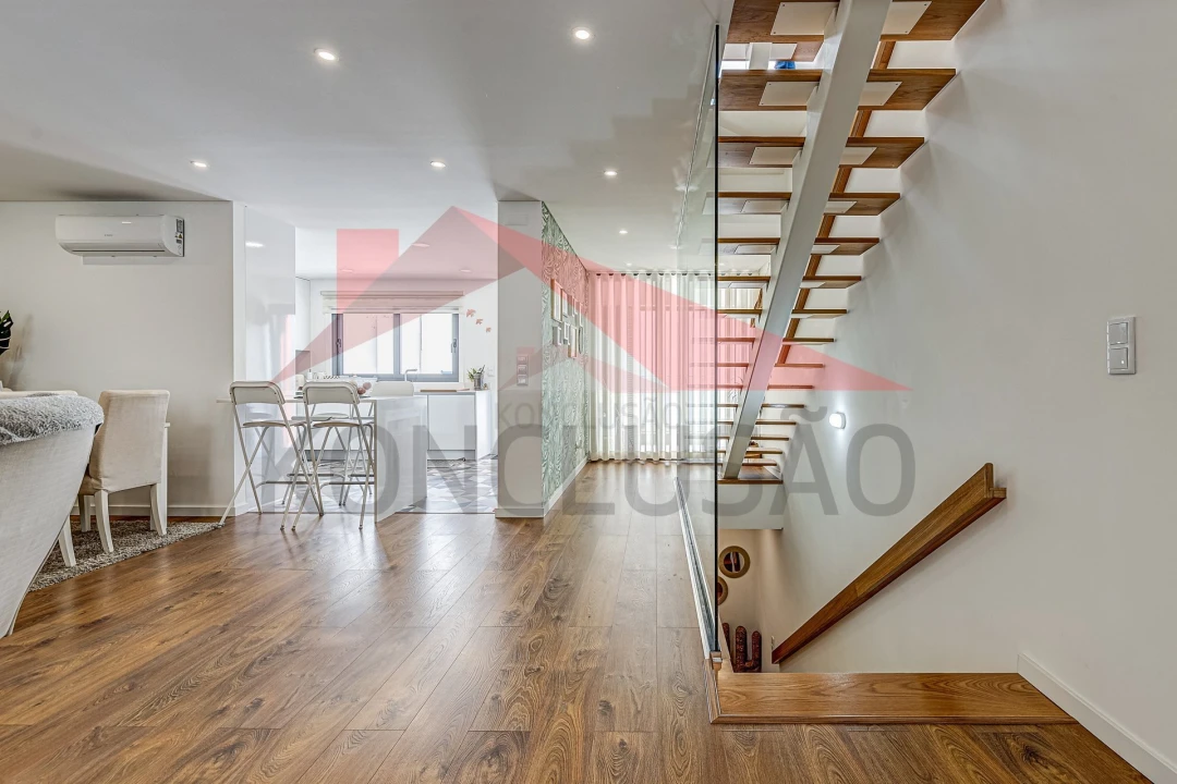 Moradia T3 para Venda em Santa Iria de Azoia, São João da Talha e Bobadela Foto 7