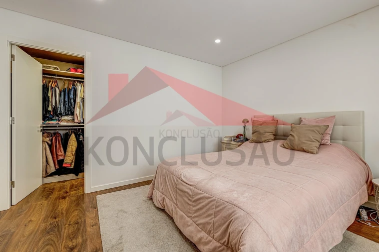 Moradia T3 para Venda em Santa Iria de Azoia, São João da Talha e Bobadela Foto 16