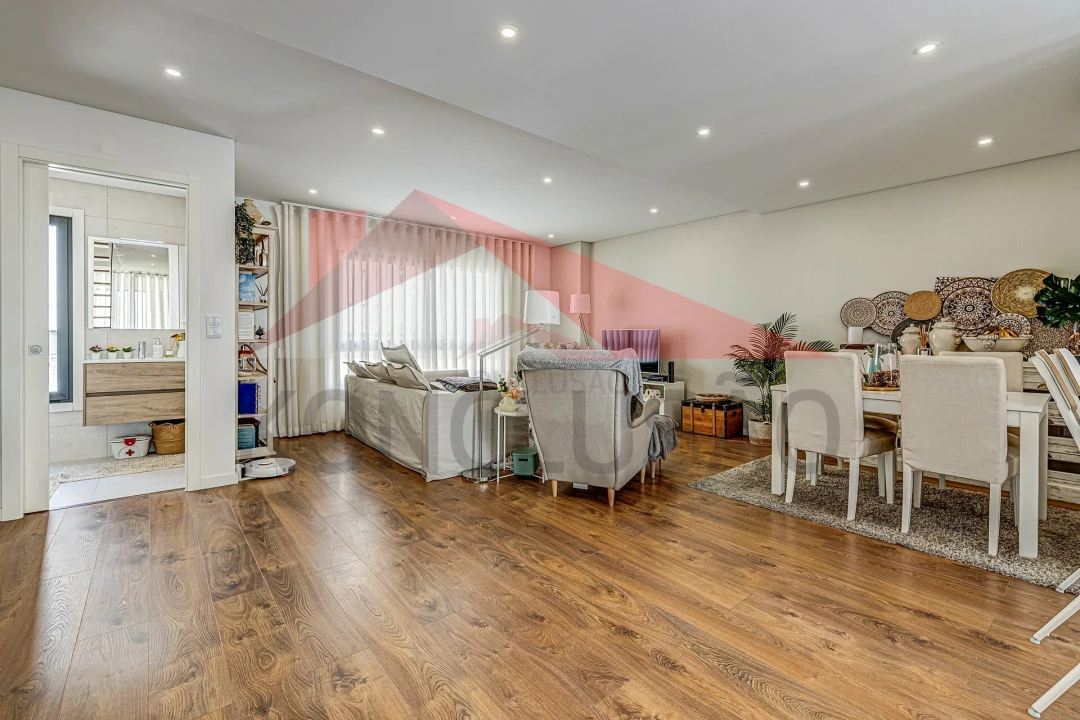 Moradia T3 para Venda em Santa Iria de Azoia, São João da Talha e Bobadela Foto 2