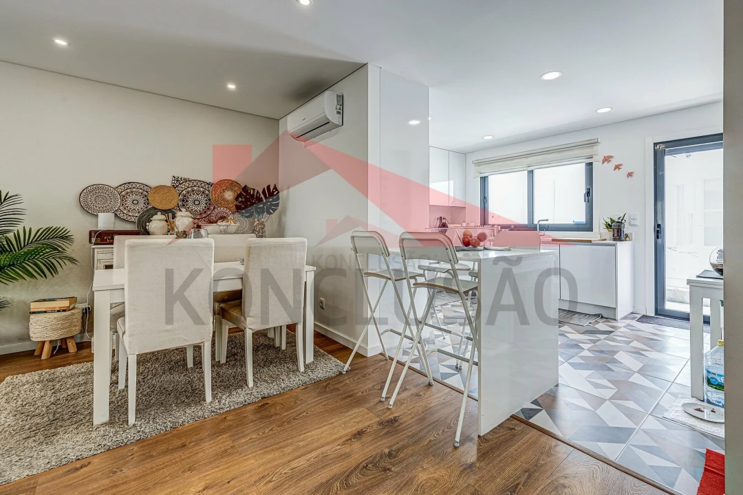 Moradia T3 para Venda em Santa Iria de Azoia, São João da Talha e Bobadela Foto 9