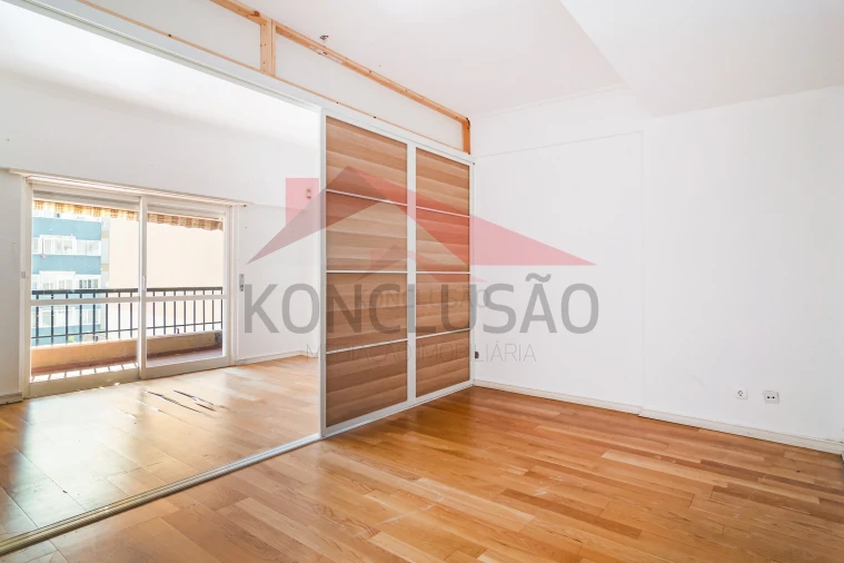 Apartamento T4 para Venda em Lumiar Foto 13