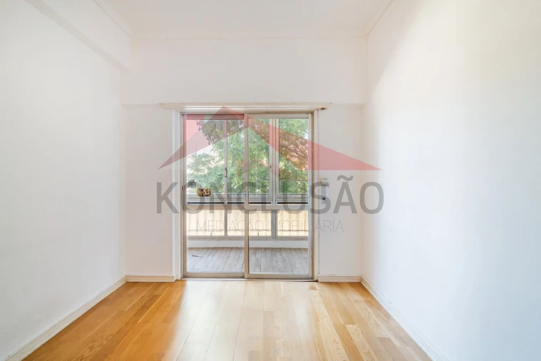 Apartamento T4 para Venda em Lumiar Foto 17