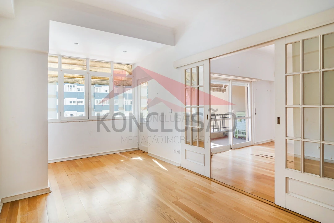 Apartamento T4 para Venda em Lumiar Foto 8