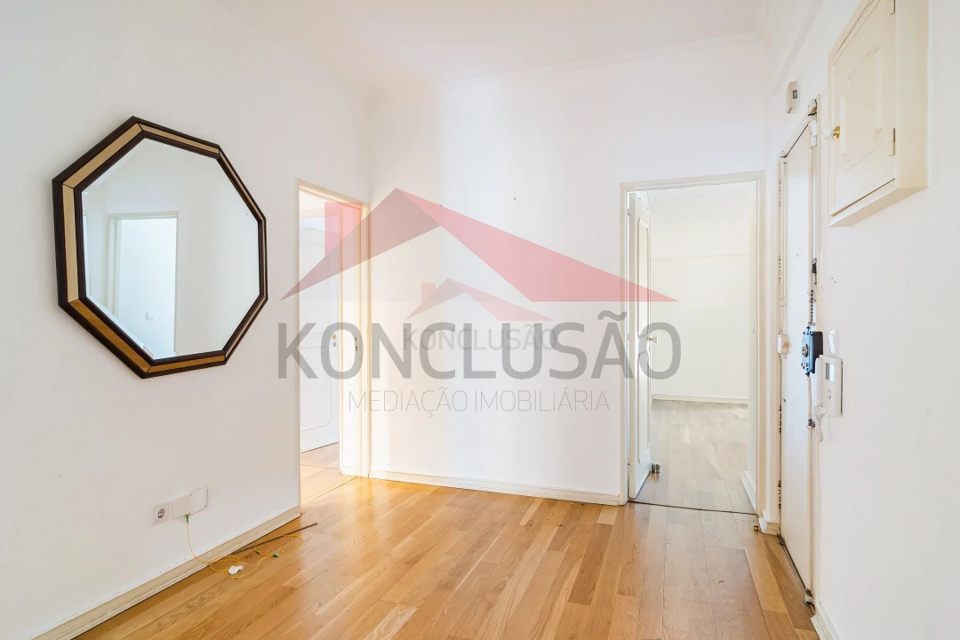 Apartamento T4 para Venda em Lumiar Foto 6