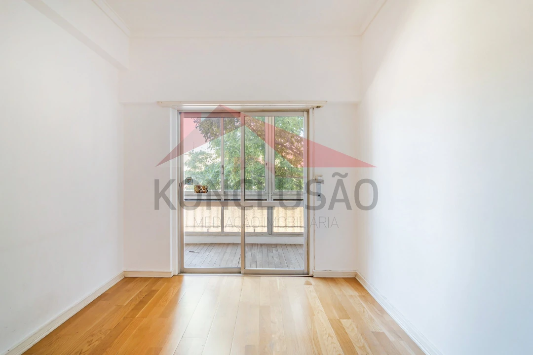 Apartamento T4 para Venda em Lumiar Foto 17
