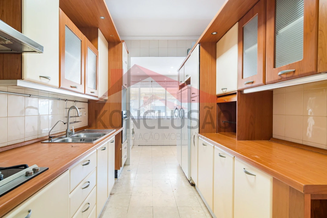 Apartamento T4 para Venda em Lumiar Foto 2