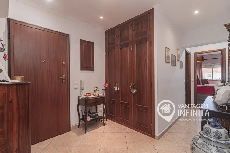 Apartamento T2 para Venda em Laranjeiro e Feijó Foto 7