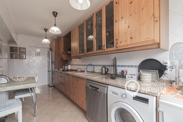 Apartamento T2 para Venda em Laranjeiro e Feijó Foto 5