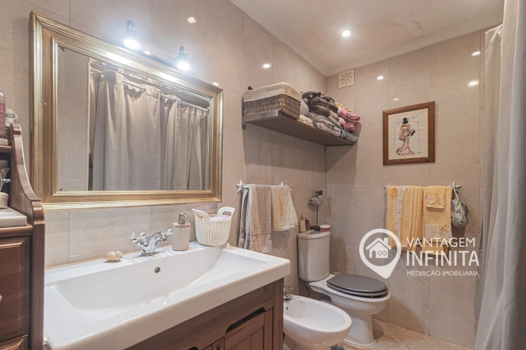 Apartamento T2 para Venda em Laranjeiro e Feijó Foto 8