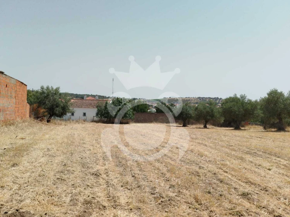 Terreno para Venda em Corval Foto 1