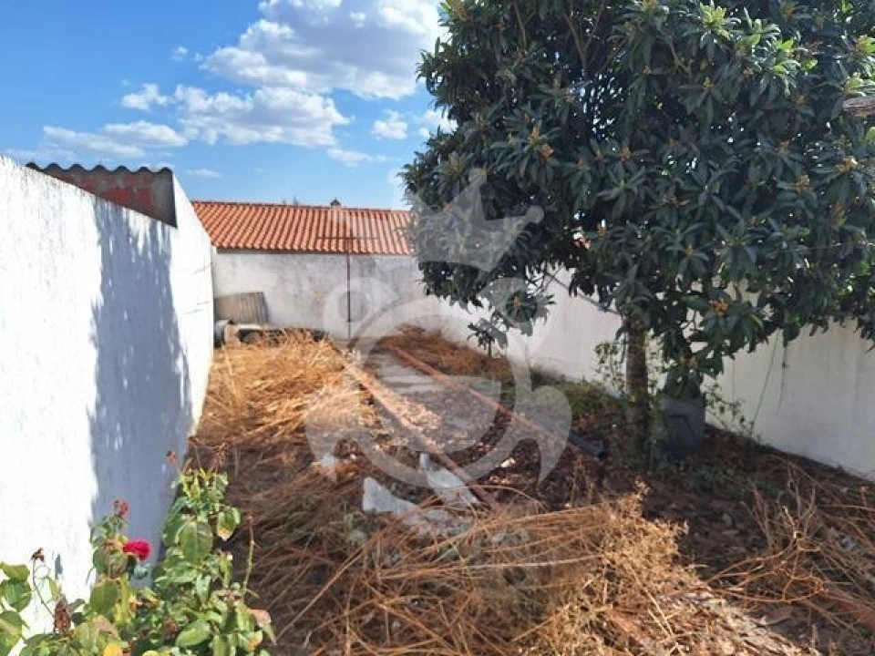 Moradia T2 para Venda em Portel Foto 12