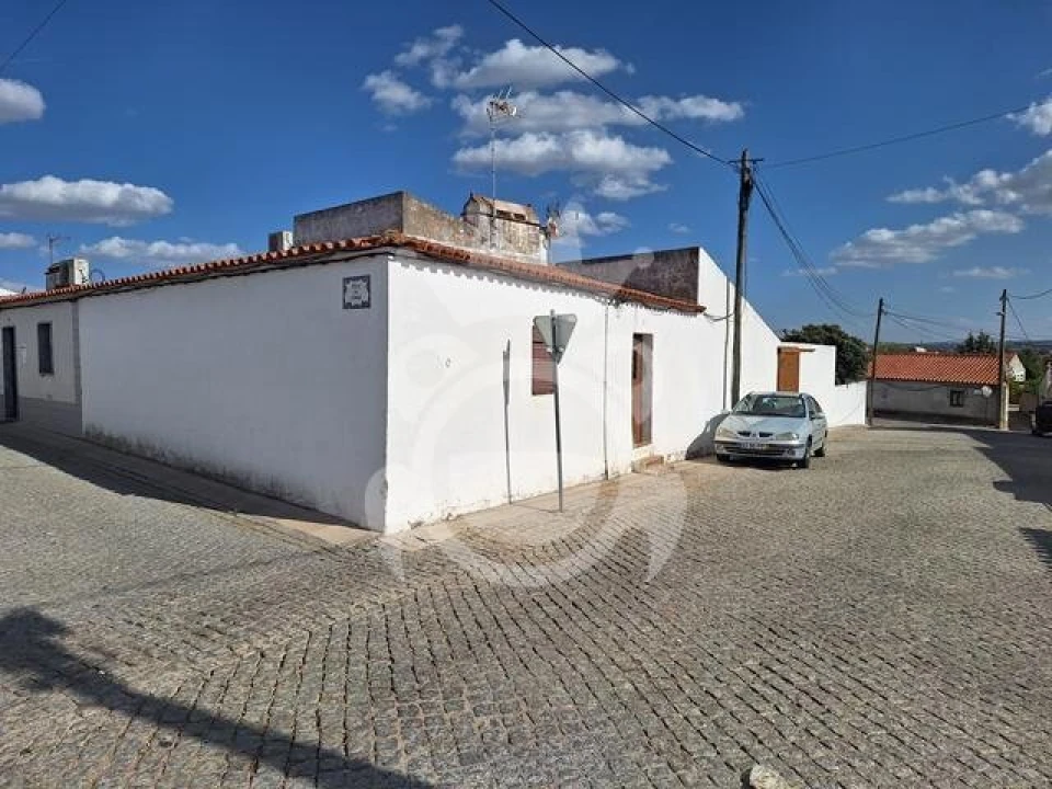 Moradia T2 para Venda em Portel Foto 1