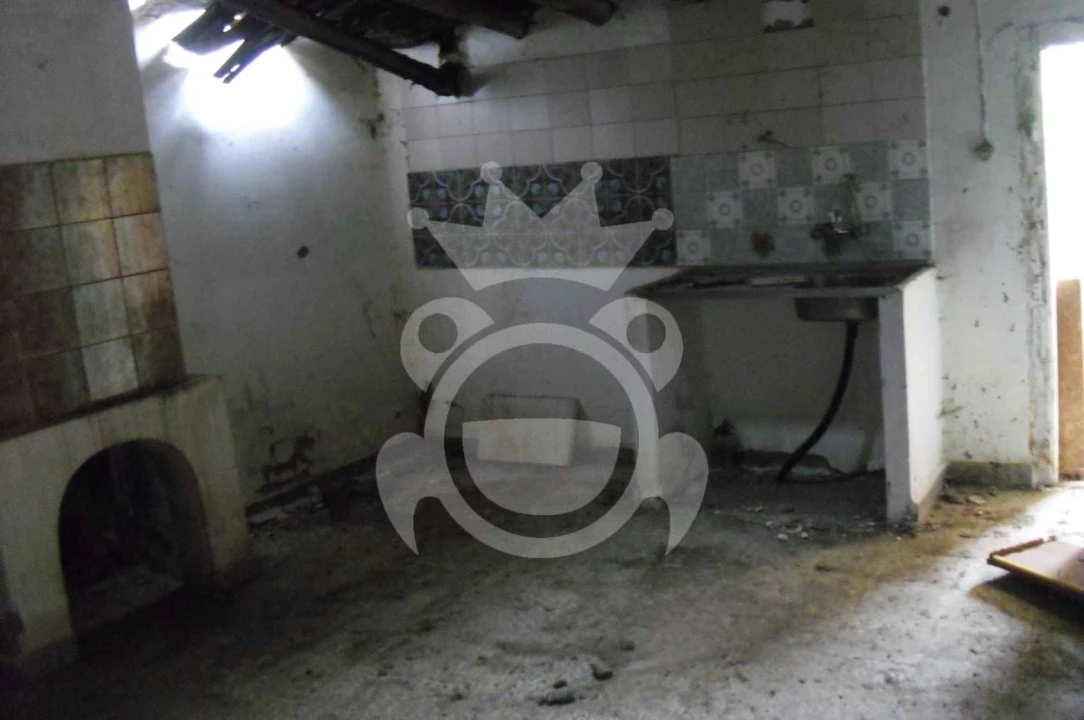 Moradia T2 para Venda em Salvada e Quintos Foto 5