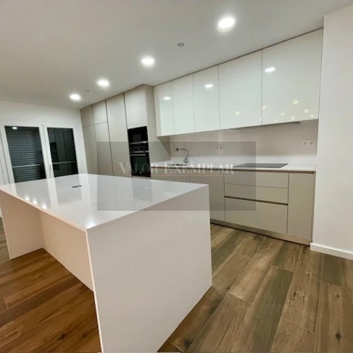 Apartamento T4 para Venda em Alcochete Foto 5