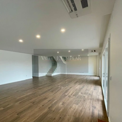 Apartamento T4 para Venda em Alcochete Foto 7