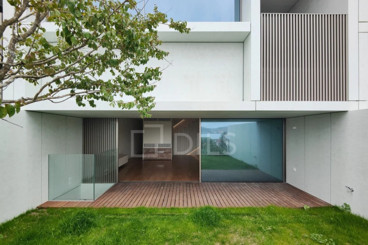 Moradia T5 para Venda em Alcantara Foto 5