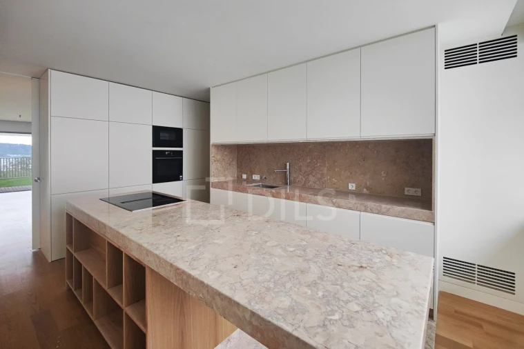 Moradia T5 para Venda em Alcantara Foto 7