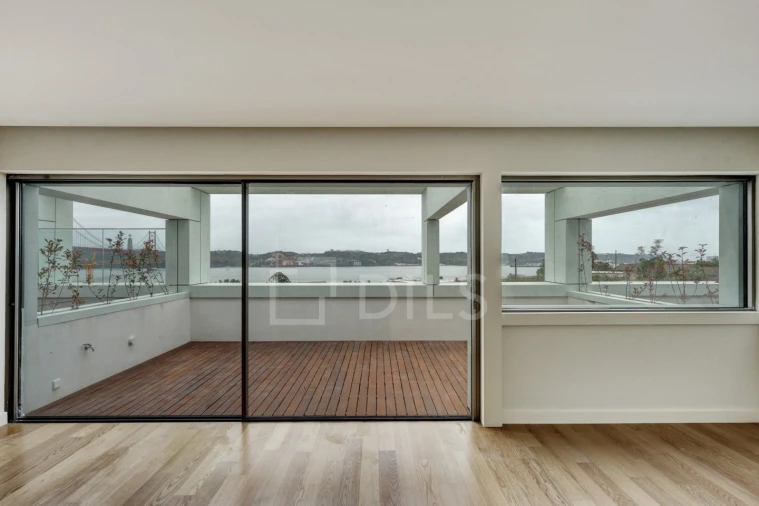 Moradia T5 para Venda em Alcantara Foto 14